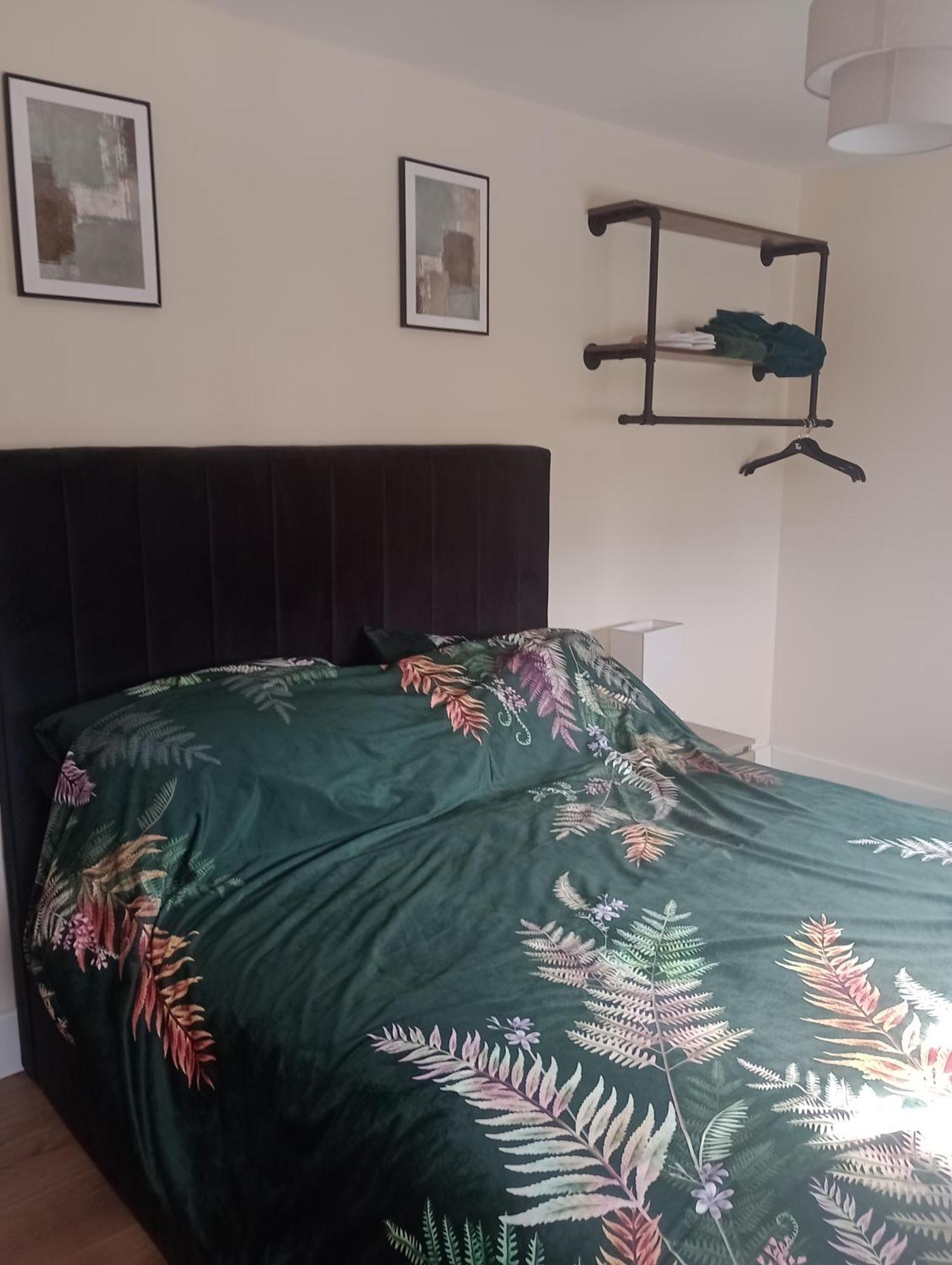 Bed and Breakfast Upstairs At Pebble Point Хорнси Экстерьер фото