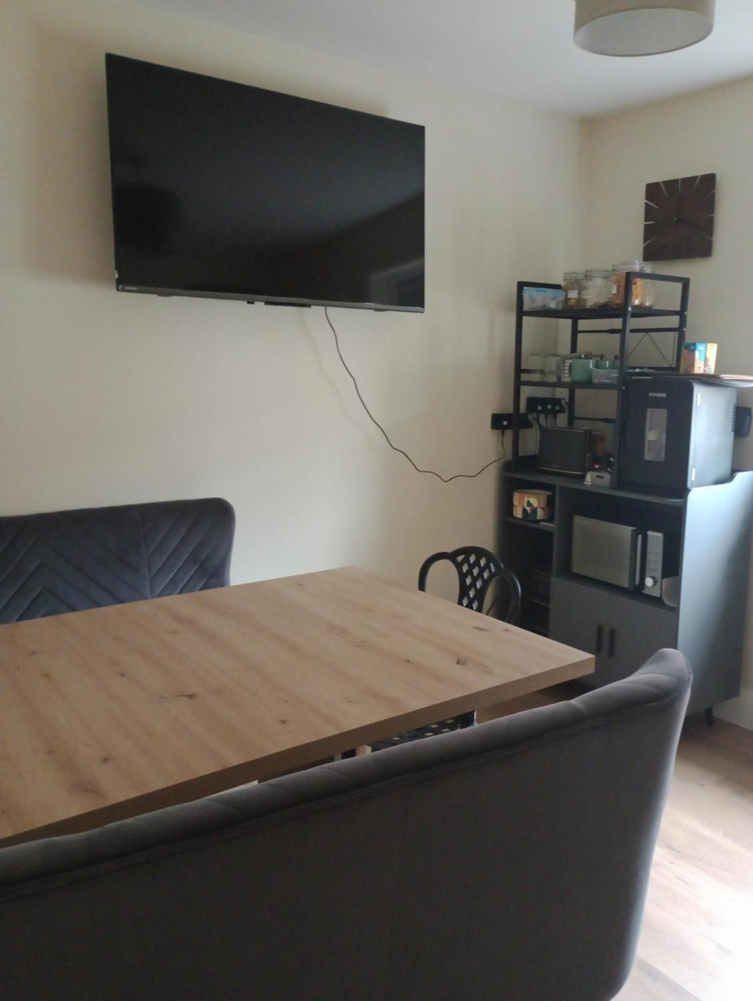 Bed and Breakfast Upstairs At Pebble Point Хорнси Экстерьер фото